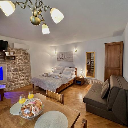 Diocletian Wine Studio Apartment II Split Exterior photo