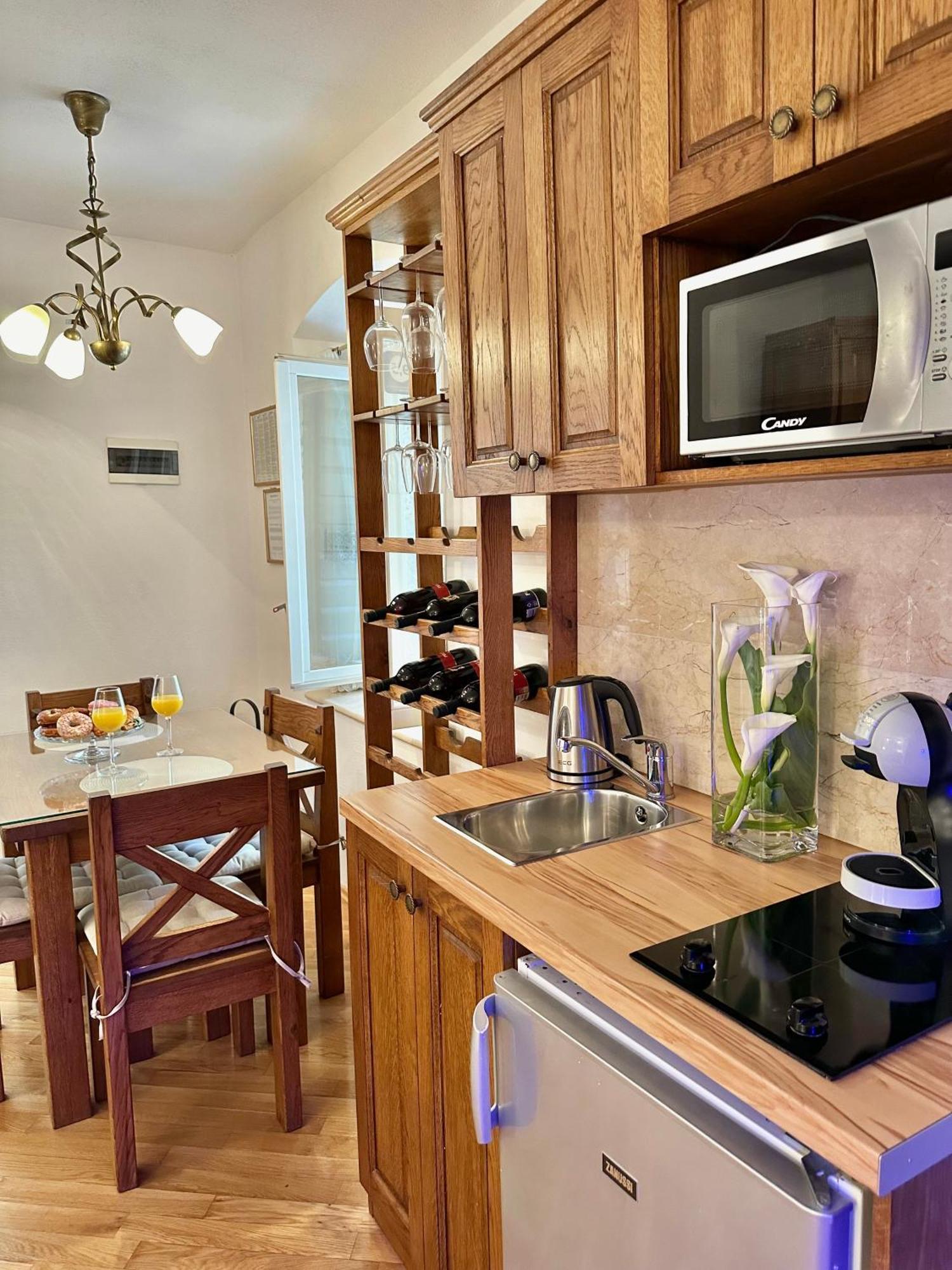 Diocletian Wine Studio Apartment II Split Exterior photo